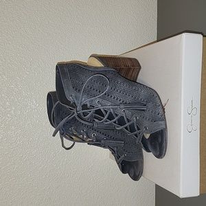 Jessica Simpson Tinnay Grey Lace Up Heels Sz8